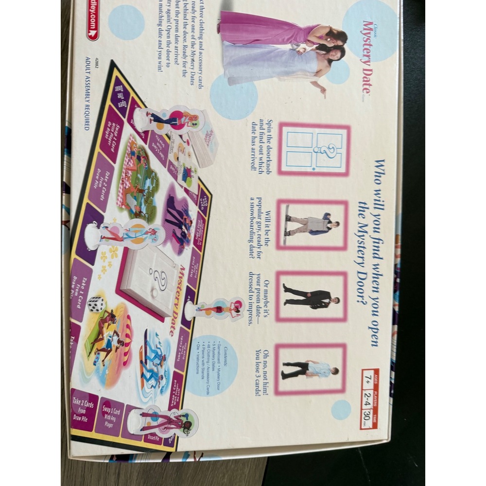 Milton Bradley Classic Mystery Date Board Game 2005 Edition Retro Style 42882 - Picture 7 of 7
